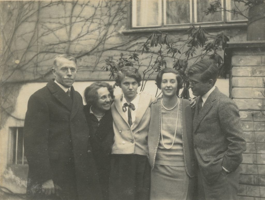 The Scheu Family: Gustav, Helene, Elizabeth, more